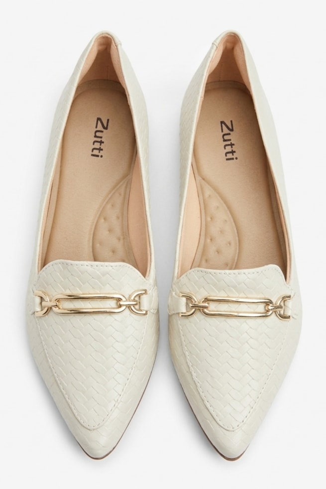Alícia - Sapatilha Bico Fino Off White