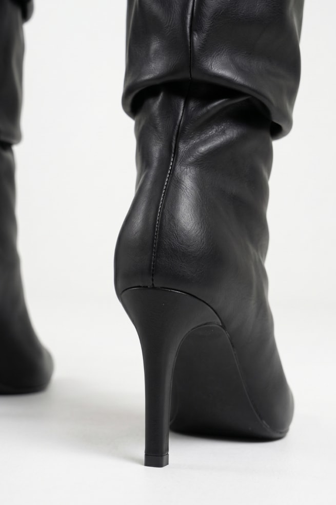 Ana - Bota Salto Fino Preto