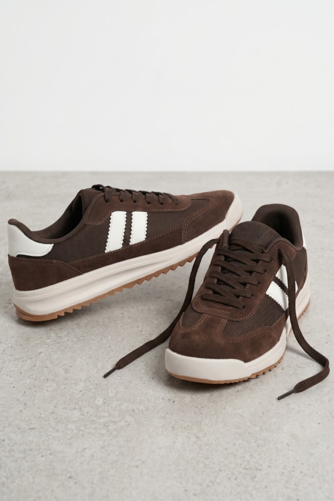 Aura - Tênis Casual Marrom com Off White