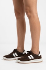 Marrom