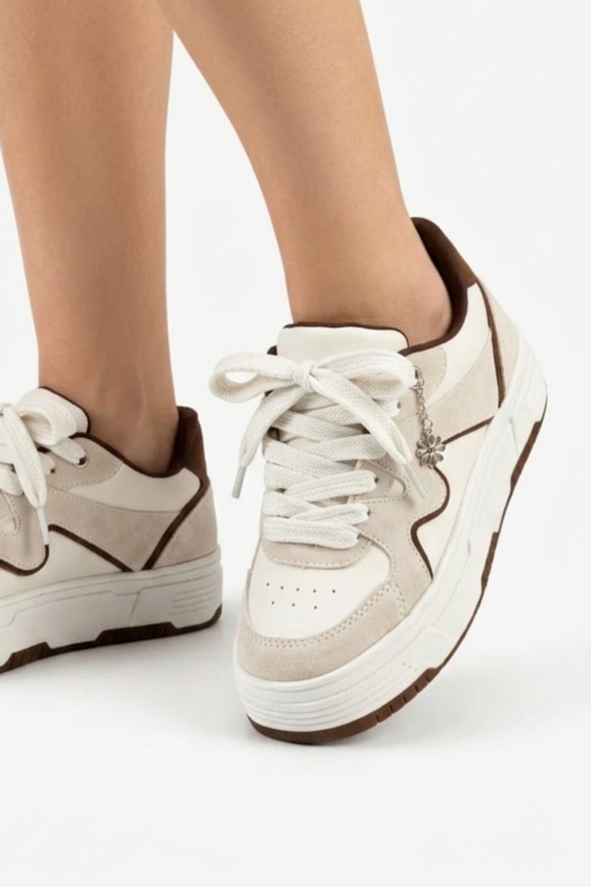 Blake - Tênis Casual Camurça Off White com Recortes Marrom