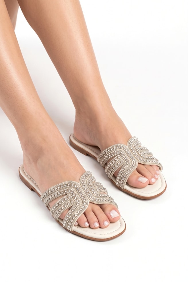 Brigite - Sandália Rasteira Off White