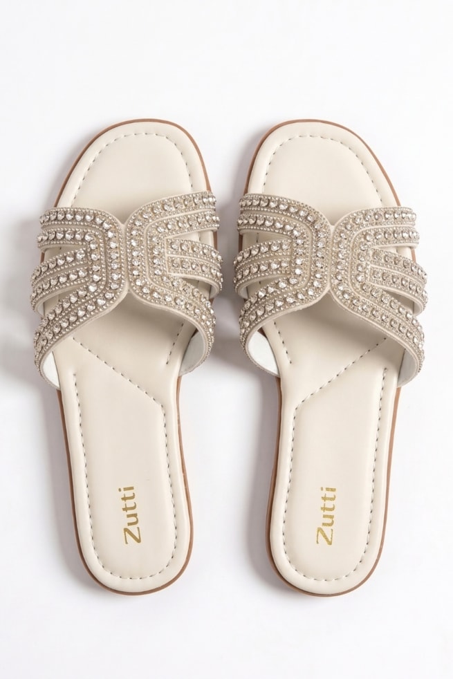 Brigite - Sandália Rasteira Off White