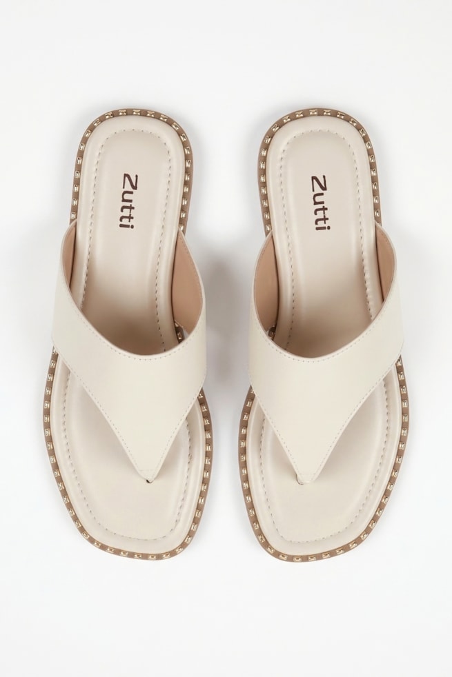 Caetana - Sandália Rasteira Off White