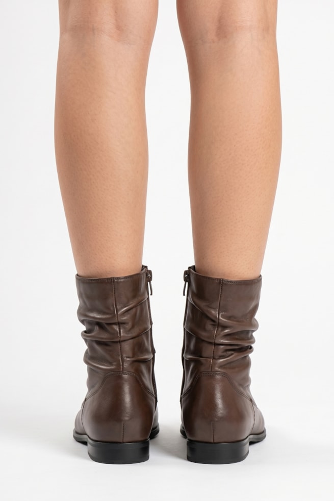 Camila - Bota Ankle Couro Marrom
