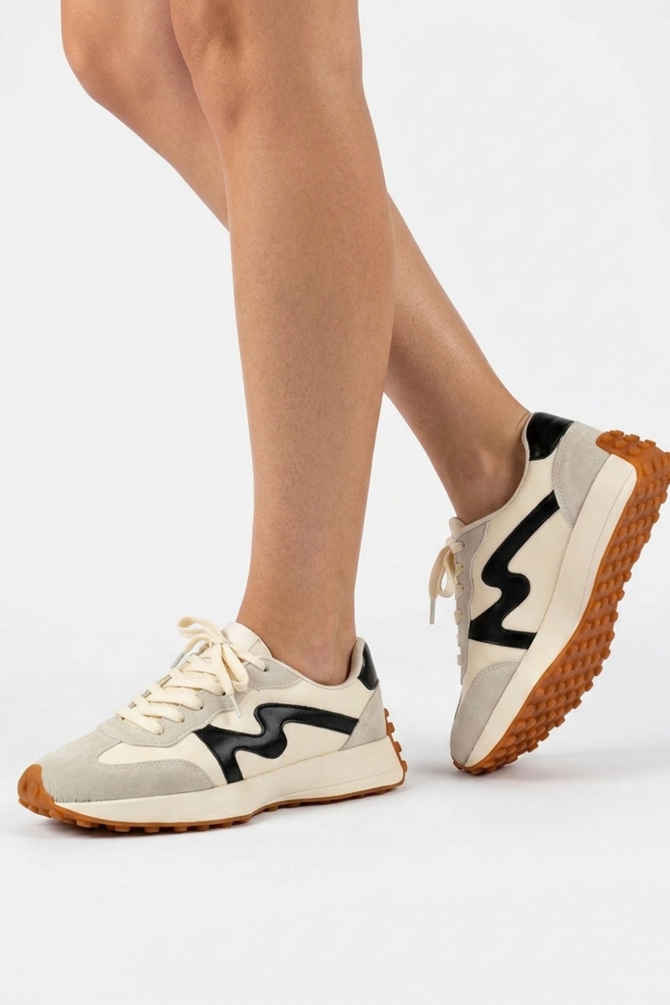 Iza - Tênis Chunky Off White c/ Preto