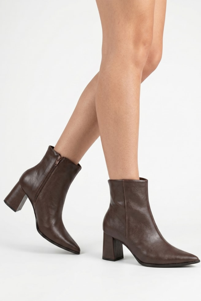Cauane - Bota Ankle Couro Salto Bloco Marrom