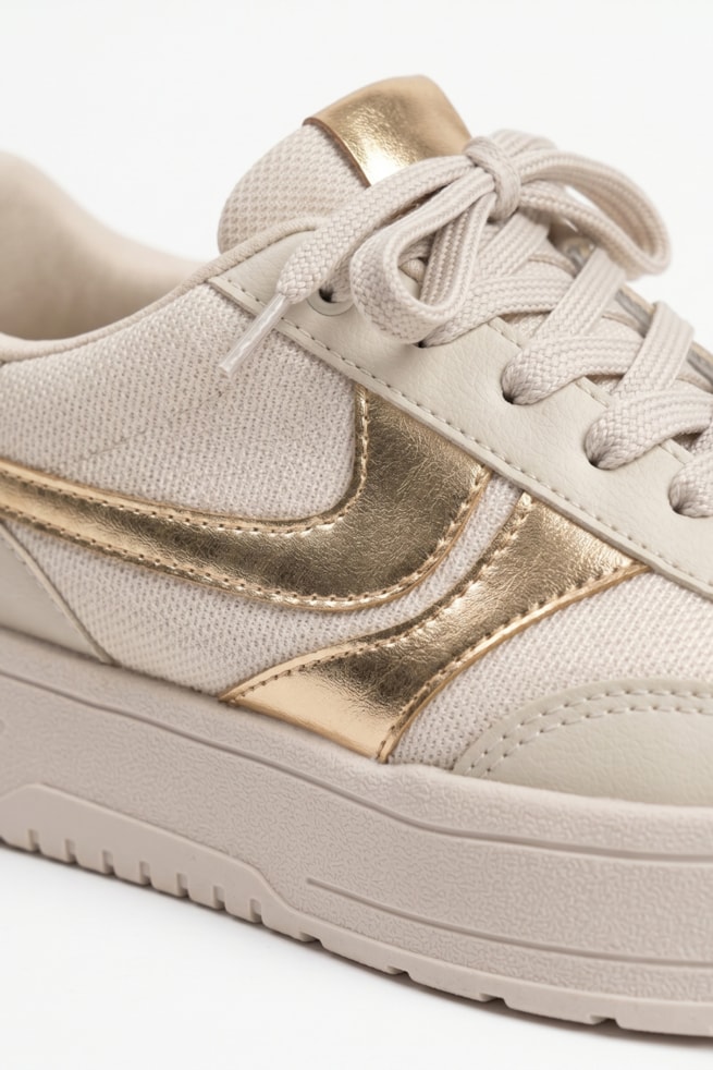 Eva - Tênis Casual Off White com Dourado