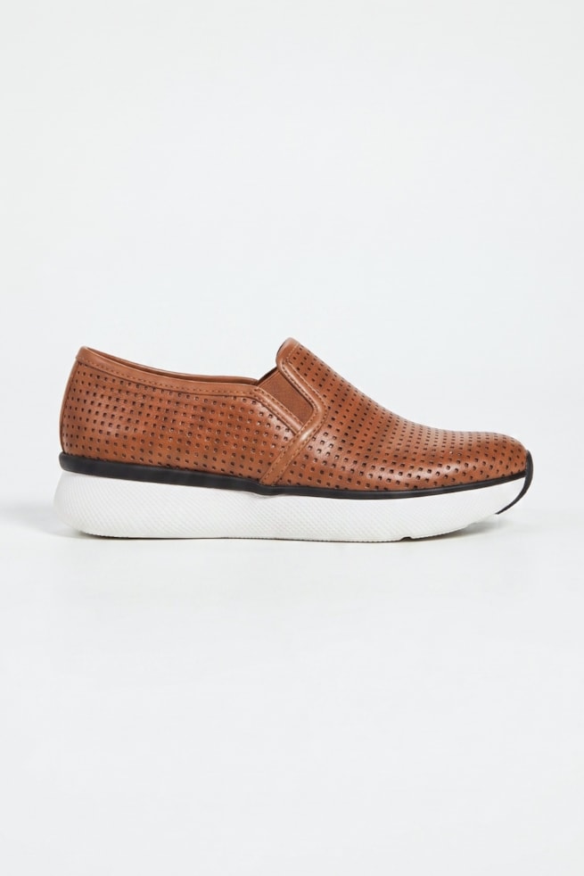 Fernanda - Tênis Slip On Couro Vazado Caramelo