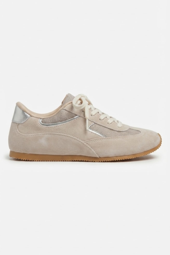 Gal - Tênis Casual Suede Off White com Detalhes Prata