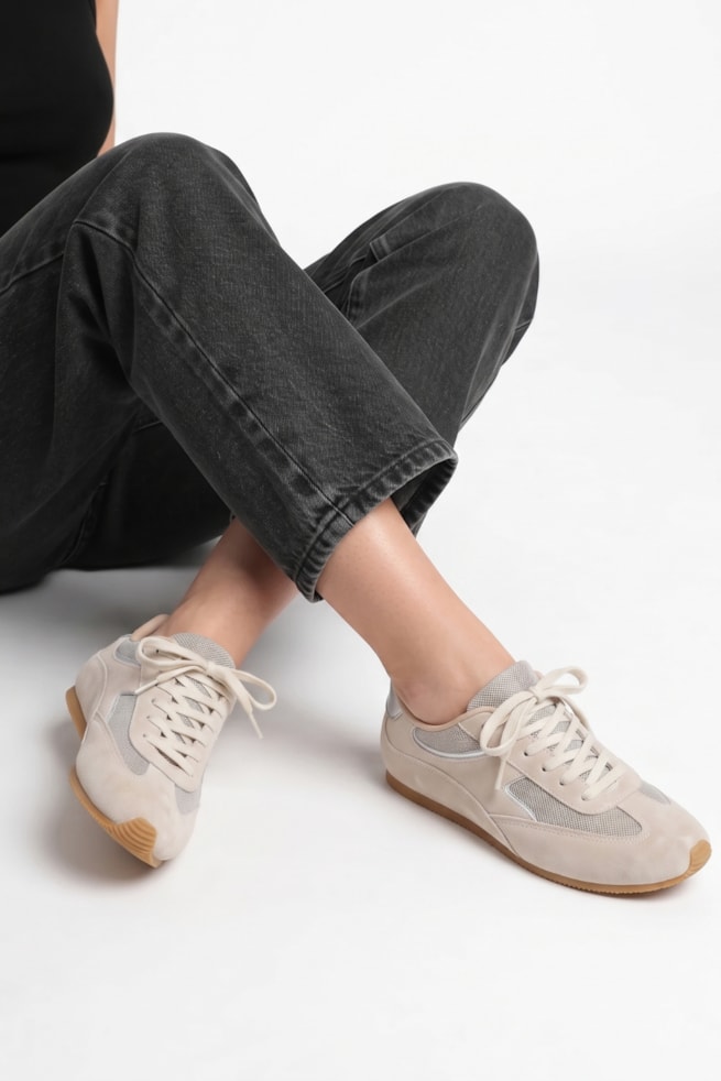 Gal - Tênis Casual Suede Off White com Detalhes Prata