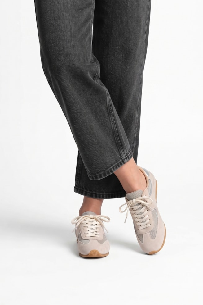 Gal - Tênis Casual Suede Off White com Detalhes Prata