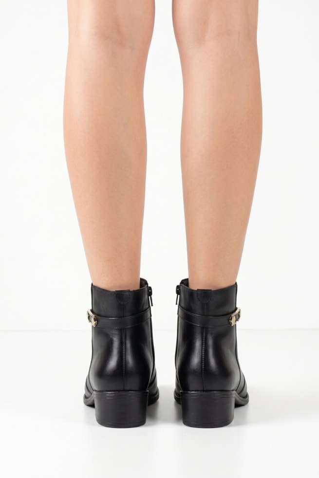 Isa - Bota Ankle Couro Preto