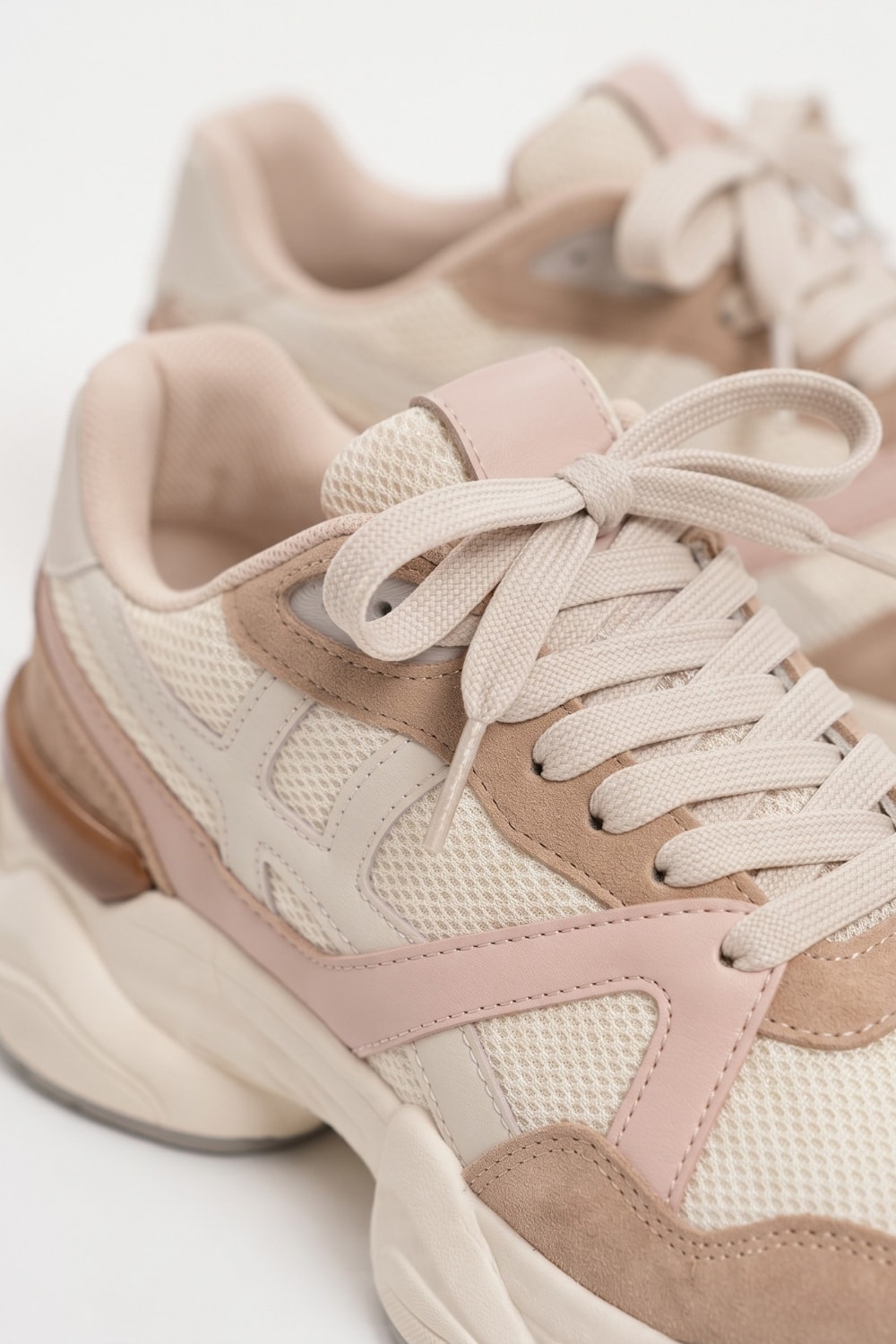 Iza - Tênis Chunky Nude c/ Rosê