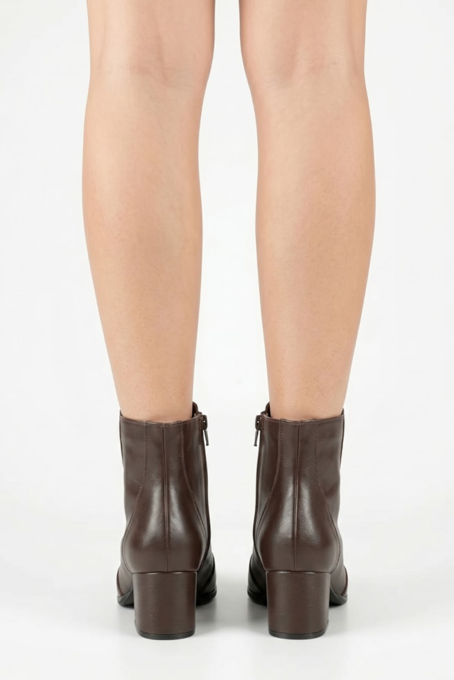 Jeni - Bota Ankle Salto Bloco Couro Marrom
