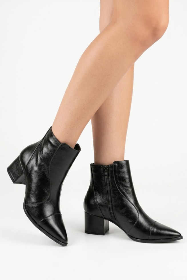 Jeni - Bota Ankle Salto Bloco Couro Preto