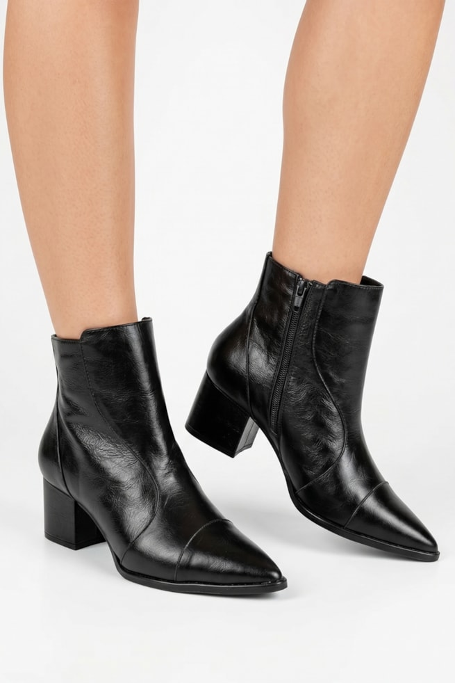 Jeni - Bota Ankle Salto Bloco Couro Preto