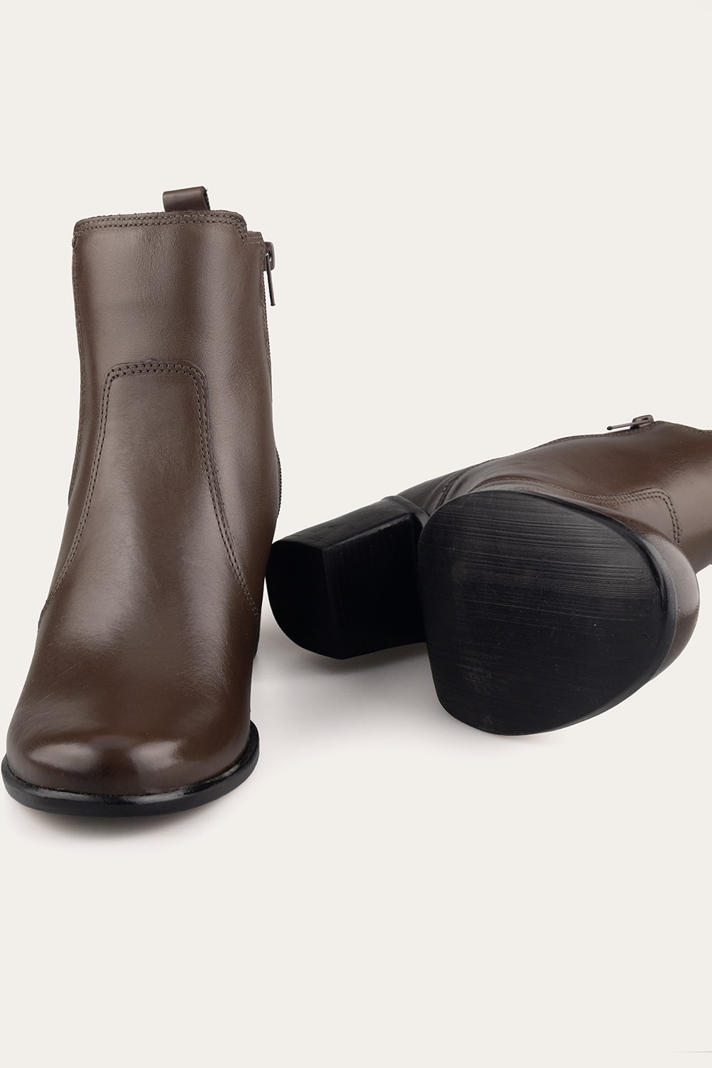 Julia Bota Ankle Salto Bloco Dark Brown1