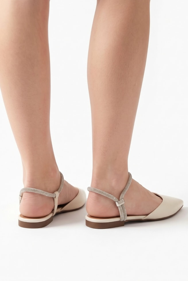 Lara - Sapatilha Slingback Off White