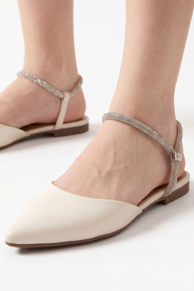 Lara - Sapatilha Slingback Off White