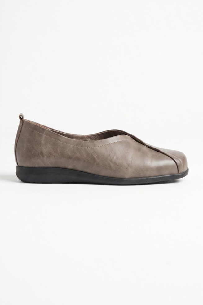 Letícia - Sapato Conforto Couro Cinza