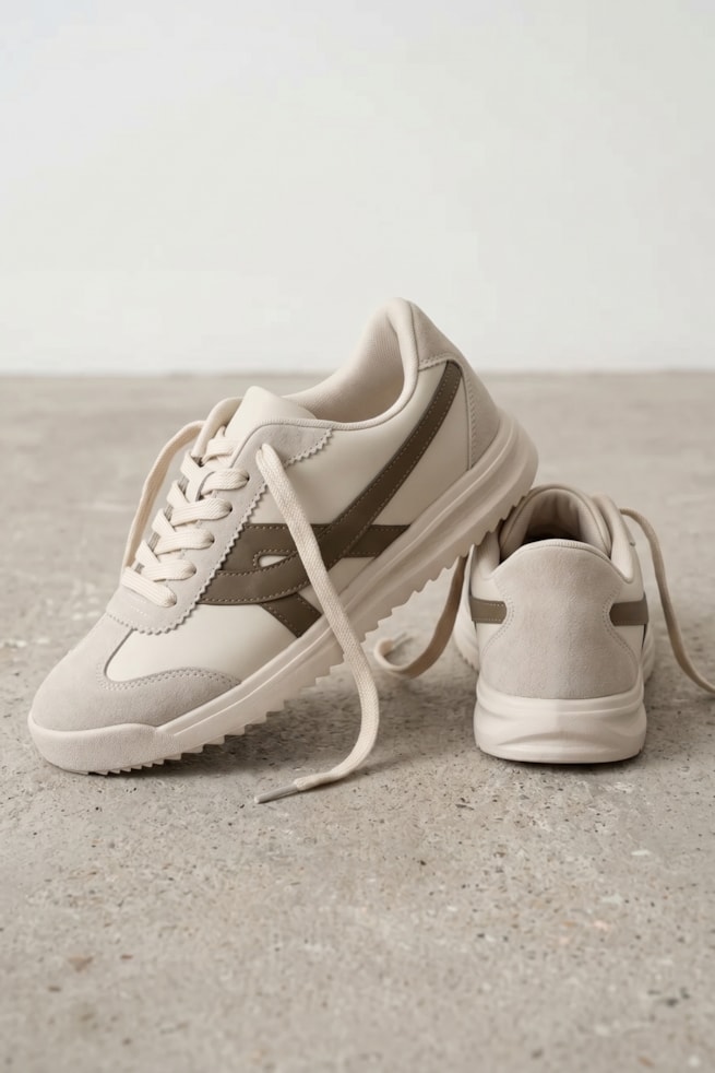 Mia - Tênis Casual Off White com Cinza e Grafite