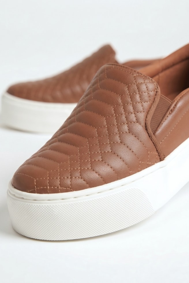 Micaela - Tênis Slip On Caramelo