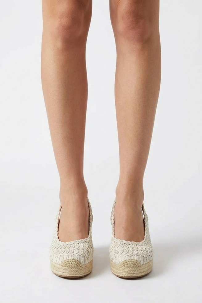 Mirae - Sandália Anabela Off White com Salto em Corda