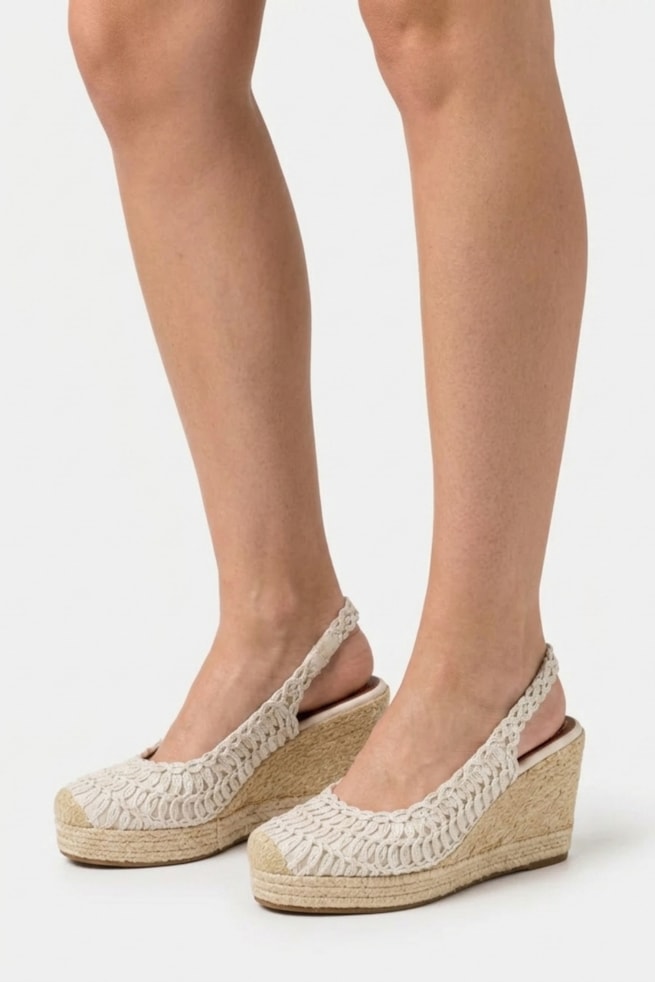 Mirae - Sandália Anabela Off White com Salto em Corda