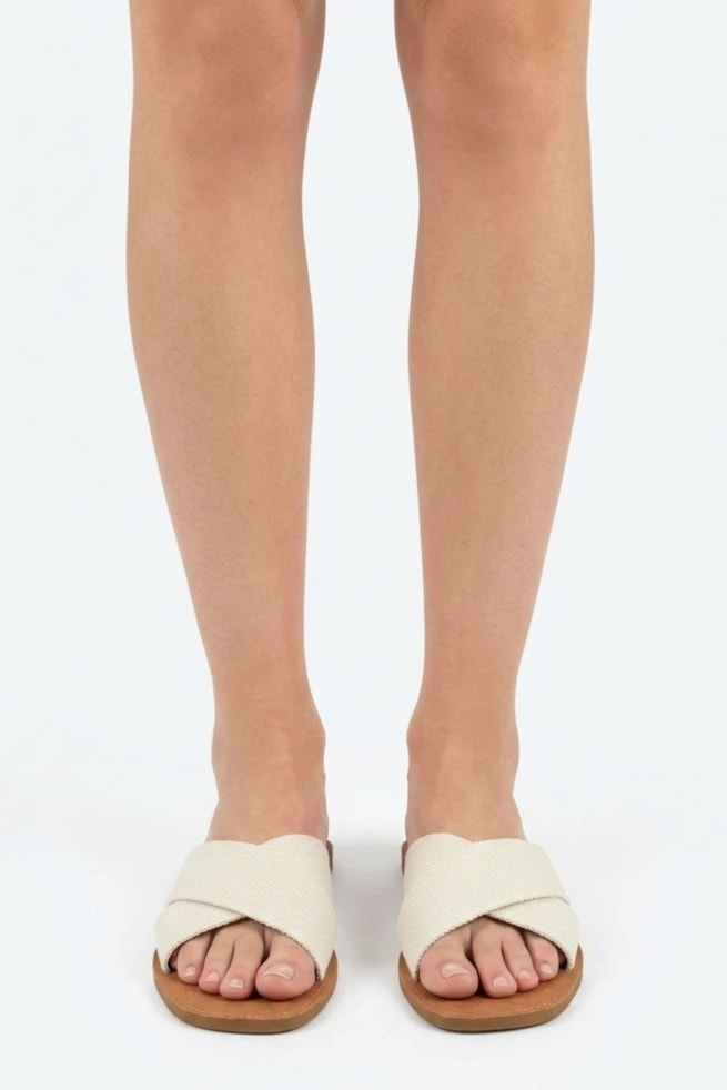 Mitra - Sandália Rasteira Off White