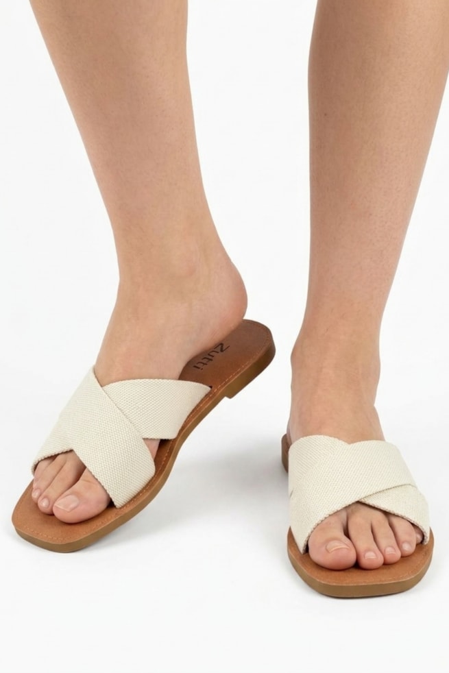 Mitra - Sandália Rasteira Off White