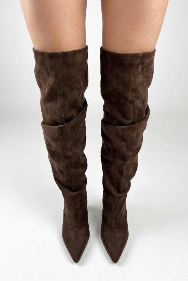 Nina - Bota Over The Knee Cano Alto Suede Salto Bloco Marrom