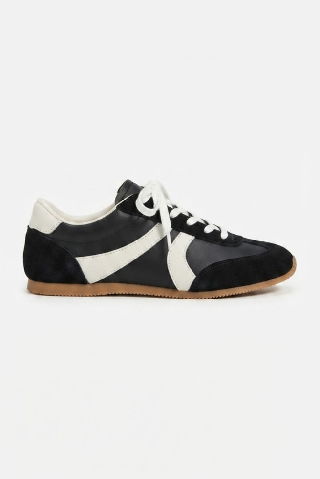 Vera - Tênis Casual Nobuck Preto com Recortes Off White