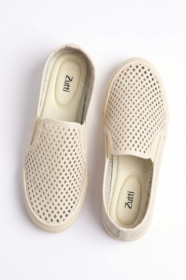 Vick - Tênis Slip On Vazado Off White